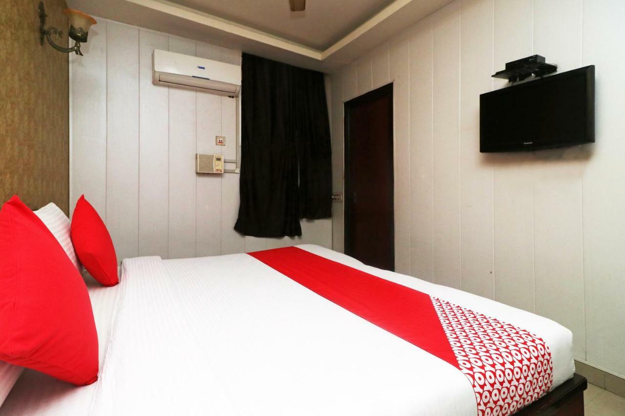 Hotel Gayatri Palace Agra  Εξωτερικό φωτογραφία