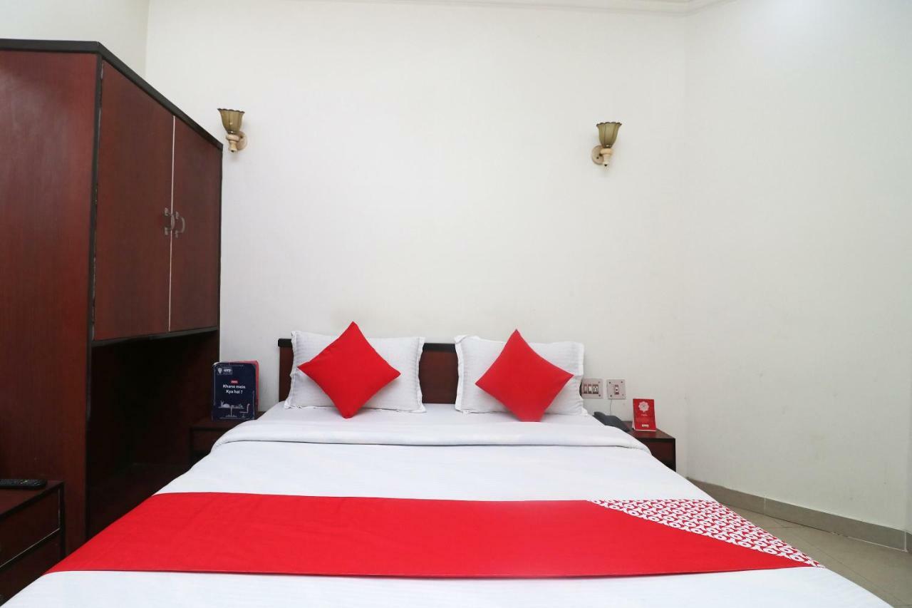 Hotel Gayatri Palace Agra  Εξωτερικό φωτογραφία