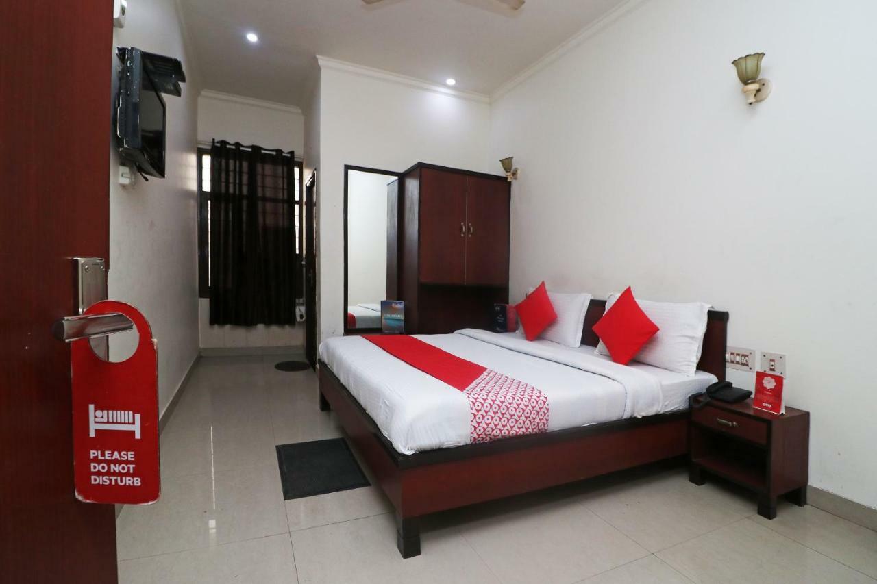 Hotel Gayatri Palace Agra  Εξωτερικό φωτογραφία