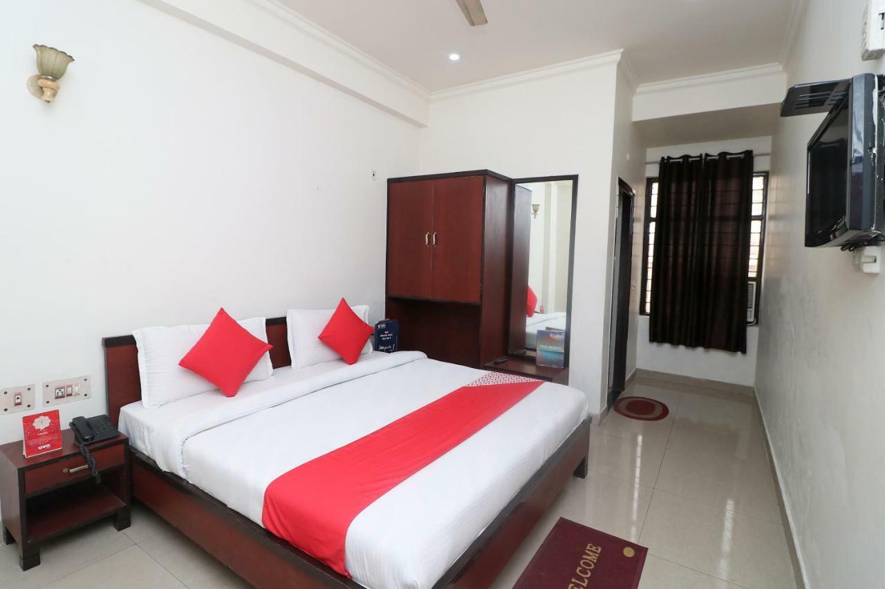 Hotel Gayatri Palace Agra  Εξωτερικό φωτογραφία